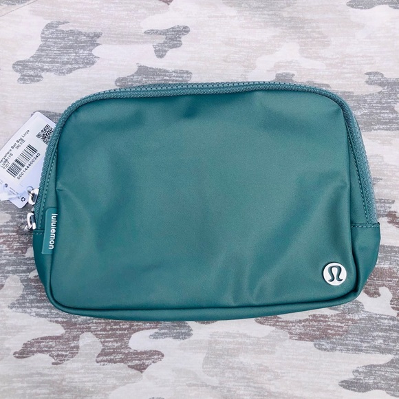 lululemon athletica Handbags - Lululemon Everywhere Belt Bag Large in Tidewater Teal